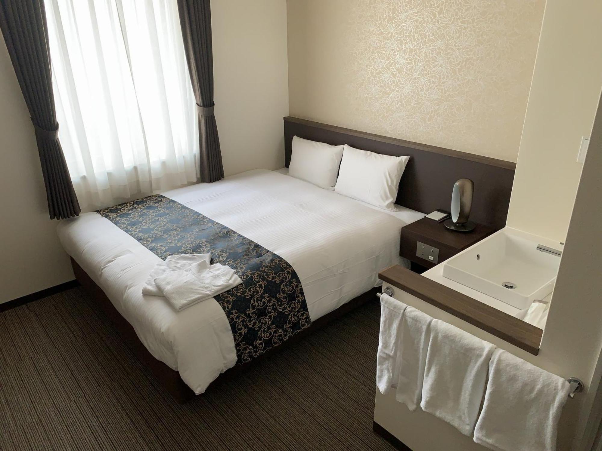 Bande Hotel Osaka Buitenkant foto