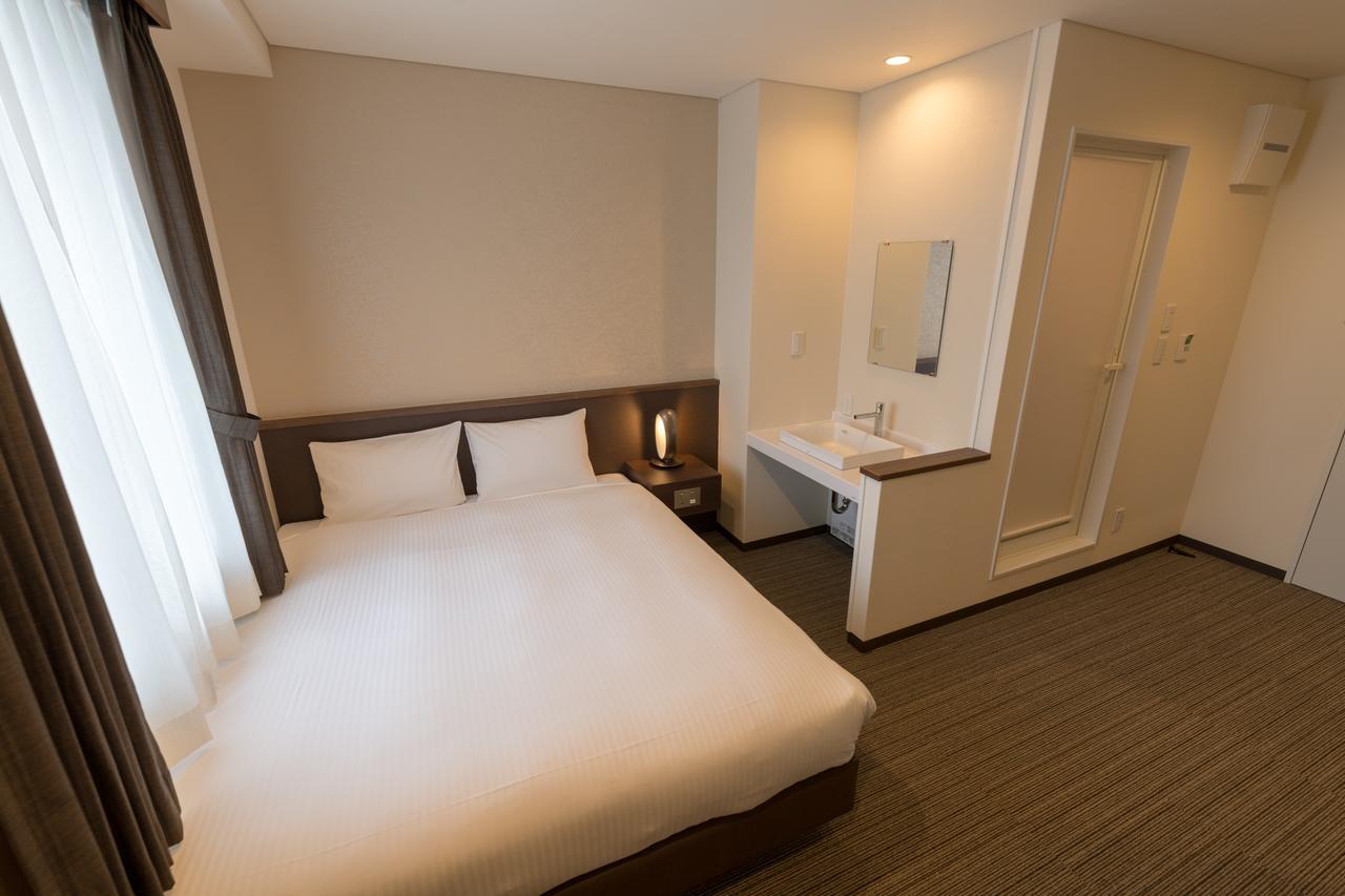 Bande Hotel Osaka Buitenkant foto